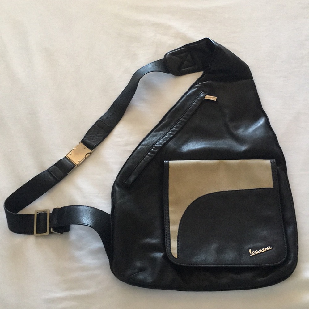 Vespa leather shoulder bag